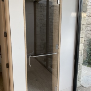 12”Starphire glass shower door with chrome hardware