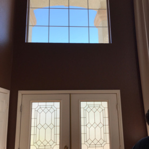 TEMPERED WINDOW WITH WHITE GRIDS